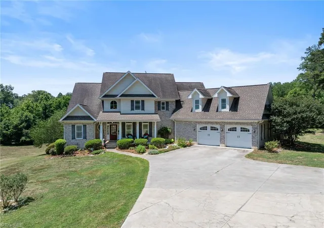 2nd image of 8850 Donilee Manor Ct, Lewisville, NC 27023 | MLS# 1225179