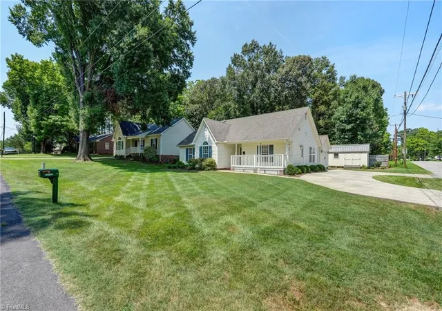 2nd image of 3803 Wayne Ave, Winston Salem, NC 27104 | MLS# 1231190