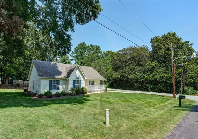 3rd image of 3803 Wayne Ave, Winston Salem, NC 27104 | MLS# 1231190