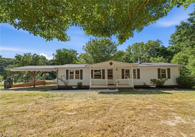 Homes for sale in Walnut Cove, NC | 1145 Spencer Orchard Rd, Walnut Cove, NC 27052 | MLS# 1220561