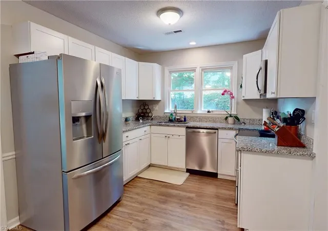 4th image of 5308 Westrock Dr, Pfafftown, NC 27040 | MLS# 1229045
