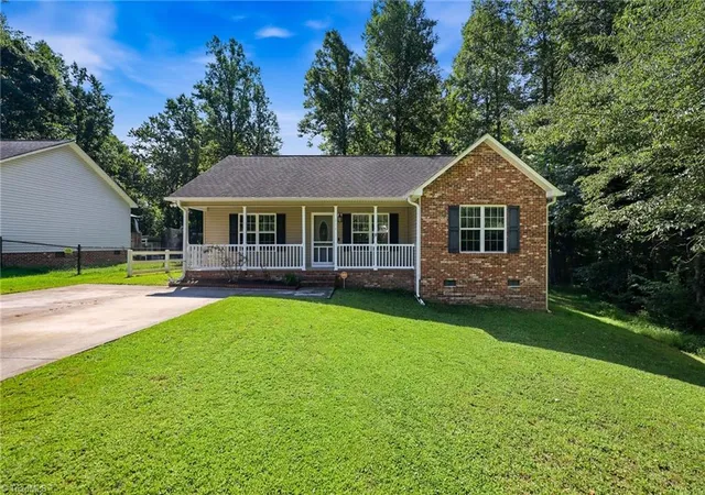 Photo 1 of Single family home for sale at 314 Conrad Cir, Thomasville, NC 27360 | MLS# 1233049 | Listing updated on 2026-09-20