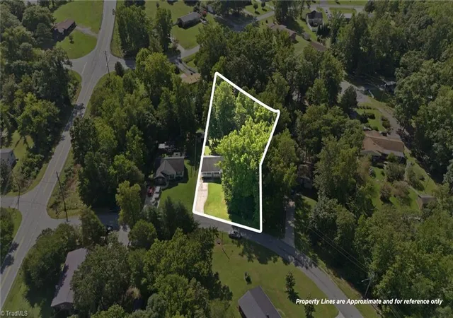 Photo 2 of Single family home for sale at 314 Conrad Cir, Thomasville, NC 27360 | MLS# 1233049 | Listing updated on 2026-09-20