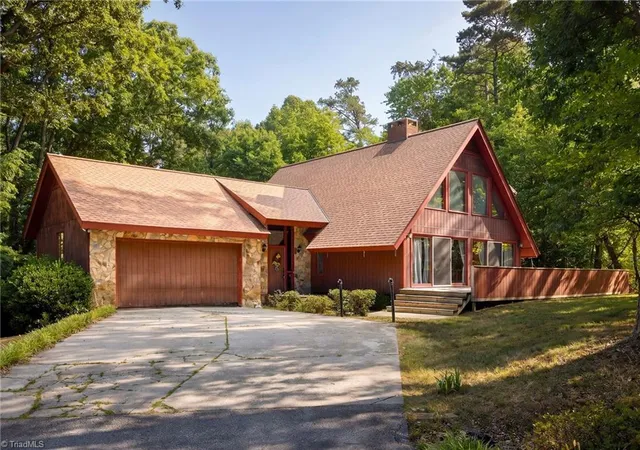 Photo 1 of Single family home for sale at 812 Nc Hwy 62 W, Greensboro, NC 27406 | MLS# 1225175 | Listing updated on 2026-06-25