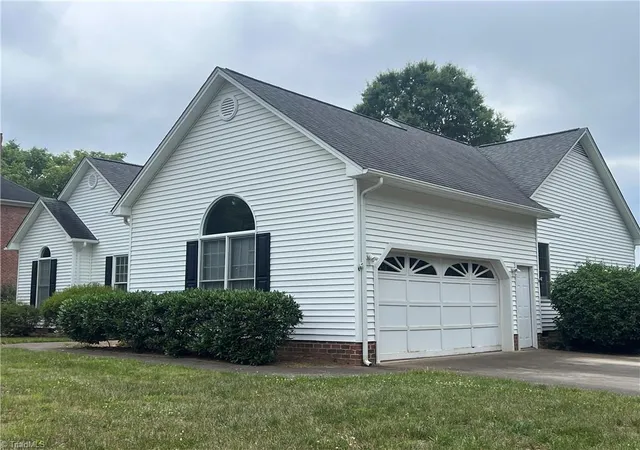 Photo 2 of Single family home for sale at 201 Brookfarm Trl, Lewisville, NC 27023 | MLS# 1223872 | Listing updated on 2026-08-31