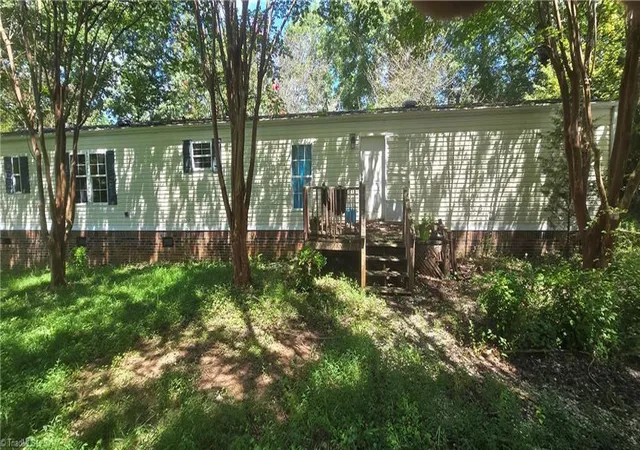 Photo 1 of Sale Pending at 208 Murdock Dr, North Wilkesboro, NC 28659 | MLS# 1232996 | Listing updated on 2026-09-02