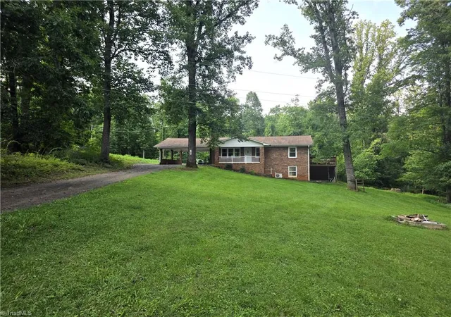 3rd image of 146 King Park Cir, Mount Airy, NC 27030 | MLS# 1229105
