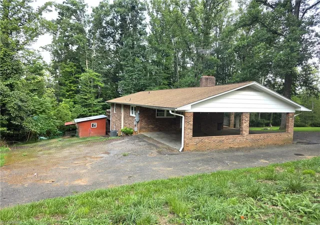 5th image of 146 King Park Cir, Mount Airy, NC 27030 | MLS# 1229105