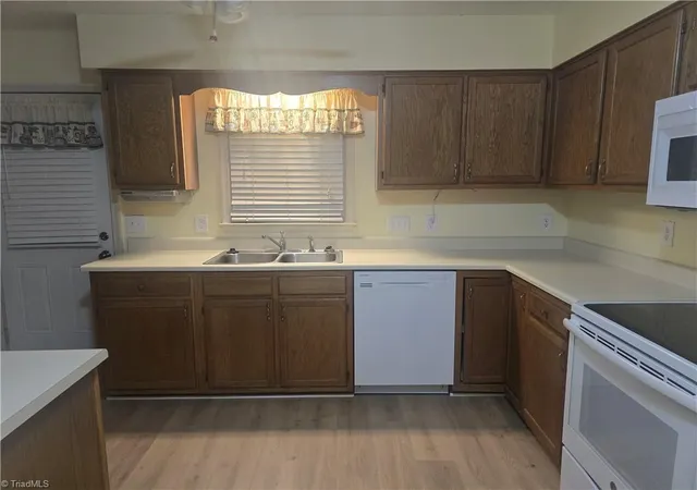 5th image of 4502 Eagle Rock Rd, Greensboro, NC 27410 | MLS# 1231735