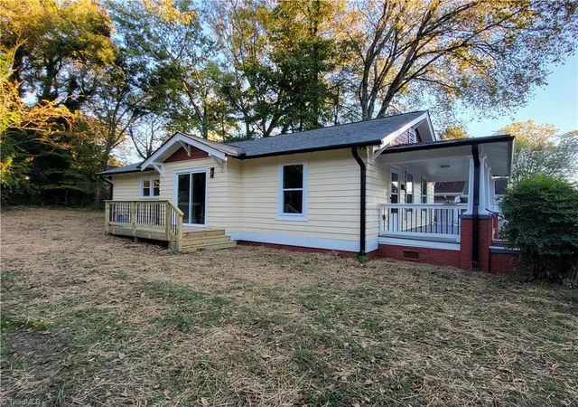 Photo 3 of Single family home for sale at 1007 Bellevue St, Greensboro, NC 27406 | MLS# 1199427 | Listing updated on 2026-09-03