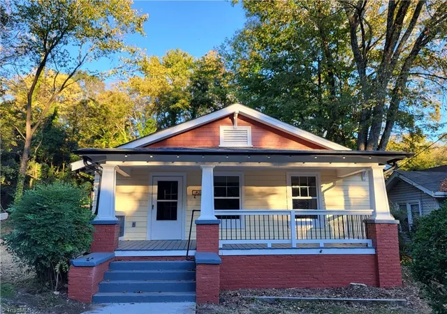 Photo 4 of Single family home for sale at 1007 Bellevue St, Greensboro, NC 27406 | MLS# 1199427 | Listing updated on 2026-09-03