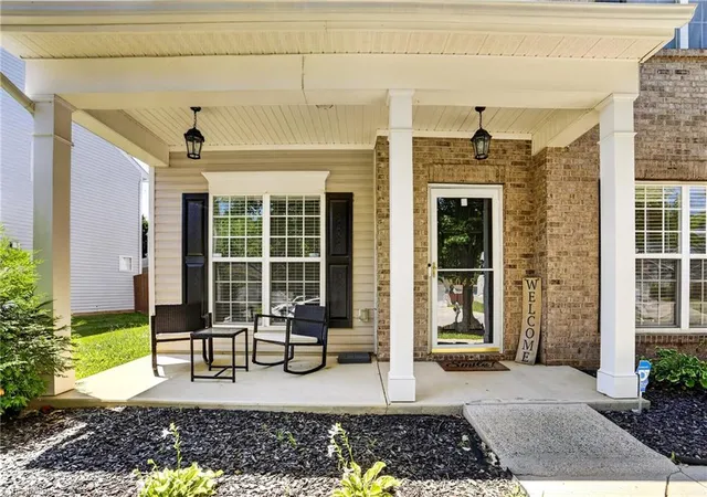 Photo 3 of Single family home for sale at 4045 Fountain Grv Dr, High Point, NC 27265 | MLS# 1229629 | Listing updated on 2026-09-12