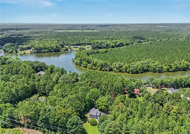 2nd image of 816 Crystal Bay Dr, Denton, NC 27239 | MLS# 1229464