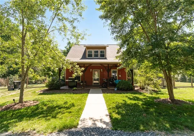 Photo 1 of Single family home for sale at 2108 Glenside Dr, Greensboro, NC 27405 | MLS# 1230699 | Listing updated on 2026-10-04