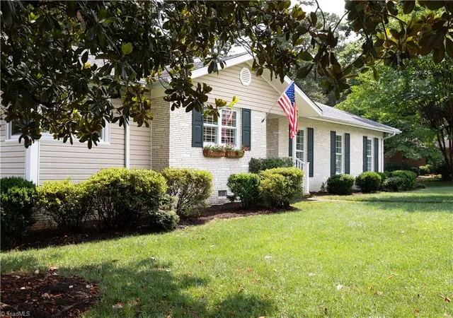 Homes for sale in Lexington, NC | 612 Hilltop Dr, Lexington, NC 27292 | MLS# 1225775