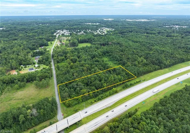3rd image of 2533 Nelson Farm Rd, Greensboro, NC 27406 | MLS# 1191633