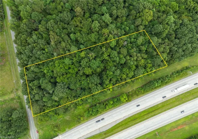 4th image of 2533 Nelson Farm Rd, Greensboro, NC 27406 | MLS# 1191633