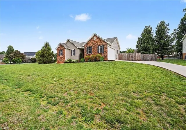 4th image of 125 Gumtree Ct, Mocksville, NC 27028 | MLS# 1218949