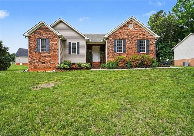 5th image of 125 Gumtree Ct, Mocksville, NC 27028 | MLS# 1218949
