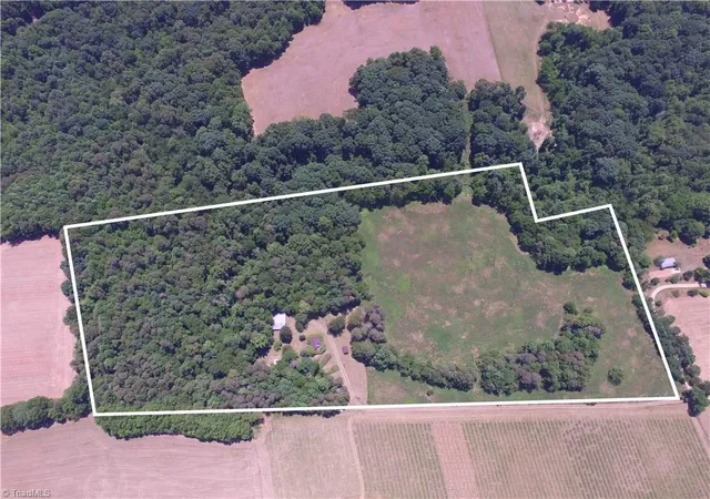 3rd image of 1152 Redbud Ln, Hamptonville, NC 27020 | MLS# 1219501