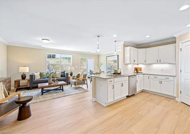 5th image of 908 Elderberry Wy, Greensboro, NC 27410 | MLS# 1218544