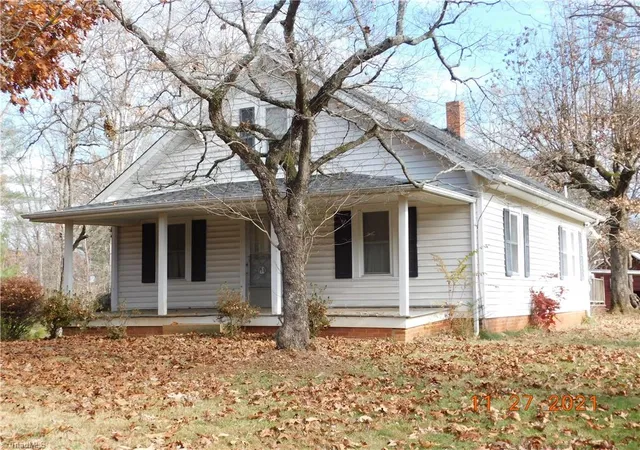 Photo 3 of Single family home for sale at 652 Johnson Ridge Rd, Elkin, NC 28621 | MLS# 1049648 | Listing updated on 2026-07-07