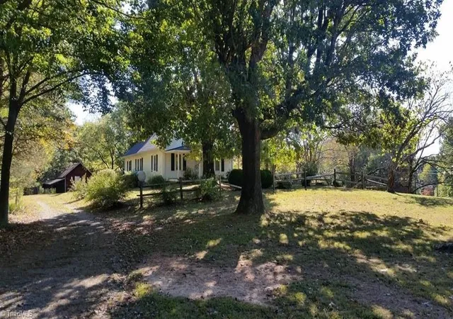 Photo 3 of Single family home for sale at 652 Johnson Ridge Rd, Elkin, NC 28621 | MLS# 1049648 | Listing updated on 2026-07-07