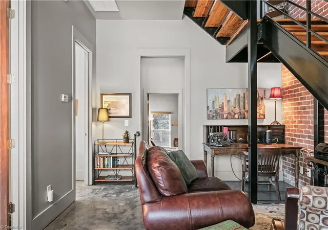 Photo 4 of Single family home for sale at 460 Arlington St, Greensboro, NC 27406 | MLS# 1233612 | Listing updated on 2026-09-15