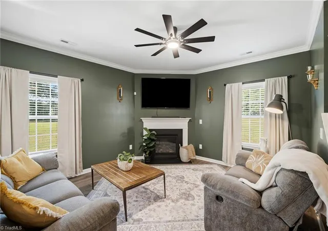 Photo 3 of Sale Pending at 130 Altavista Dr, Clemmons, NC 27012 | MLS# 1228035 | Listing updated on 2026-08-18