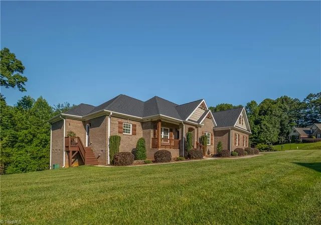 Photo 1 of Single family home for sale at 405 Spring Lake Farm Cir, Winston Salem, NC 27101 | MLS# 1230482 | Listing updated on 2026-08-13