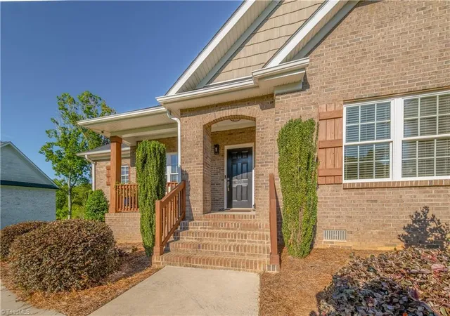 Photo 3 of Single family home for sale at 405 Spring Lake Farm Cir, Winston Salem, NC 27101 | MLS# 1230482 | Listing updated on 2026-08-13