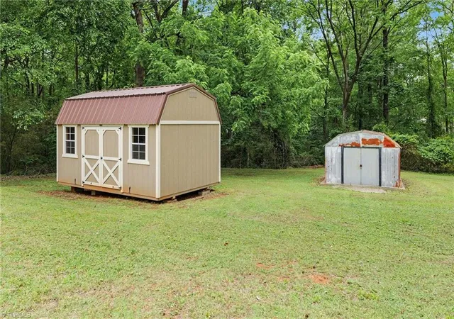 Homes for sale in Denton, NC | 194 W 3rd St, Denton, NC 27239 | MLS# 1222063