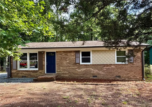 24th image of 1702 Cedrow Dr, High Point, NC 27260 | MLS# 1231383