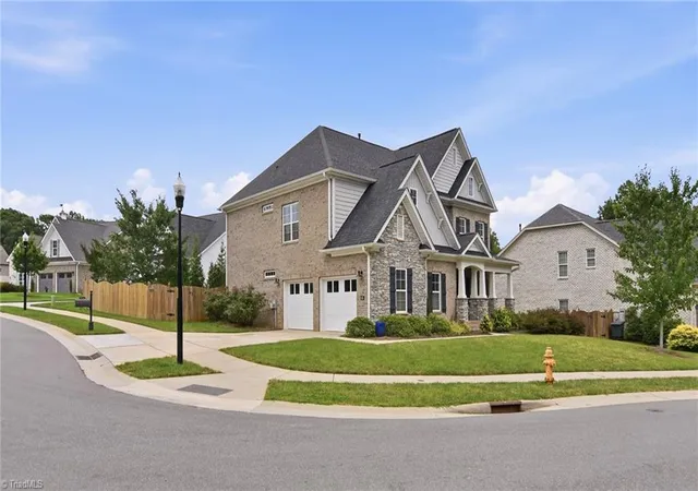 2nd image of 528 Amos Garden Dr, Winston Salem, NC 27104 | MLS# 1231319
