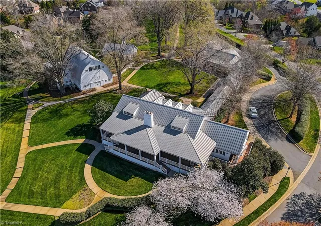 Photo 3 of Single family home for sale at 397 Brookberry Farm Cir, Winston Salem, NC 27106 | MLS# 1233505 | Listing updated on 2026-09-15