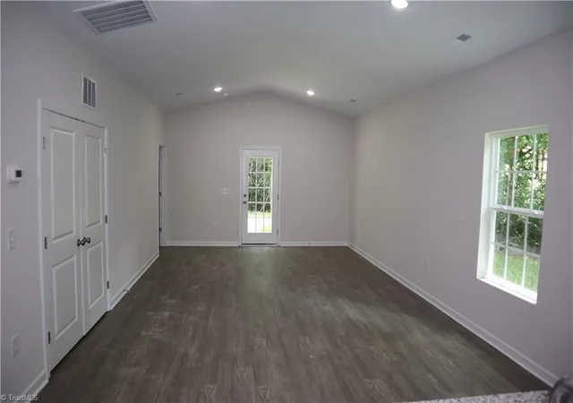 Photo 4 of Single family home for sale at 2912 Bainbridge Dr, Winston Salem, NC 27105 | MLS# 1223791 | Listing updated on 2026-08-18