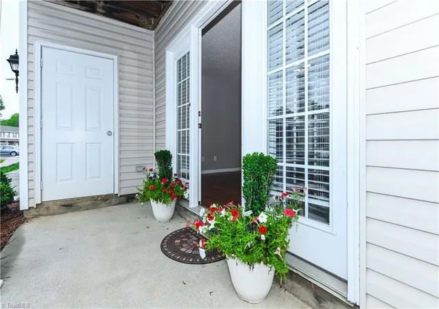 Photo 3 of Single family home for sale at 5805 Battery Dr #2D, Greensboro, NC 27409 | MLS# 1227504 | Listing updated on 2026-09-17