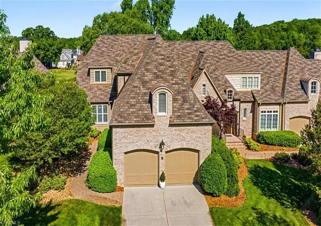 3rd image of 19 Creswell Ct, Greensboro, NC 27407 | MLS# 1217306
