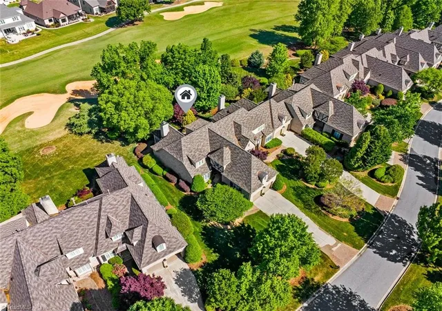 5th image of 19 Creswell Ct, Greensboro, NC 27407 | MLS# 1217306