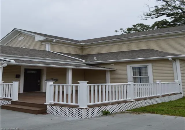 4th image of 926 S Main St, Mount Airy, NC 27030 | MLS# 1229035