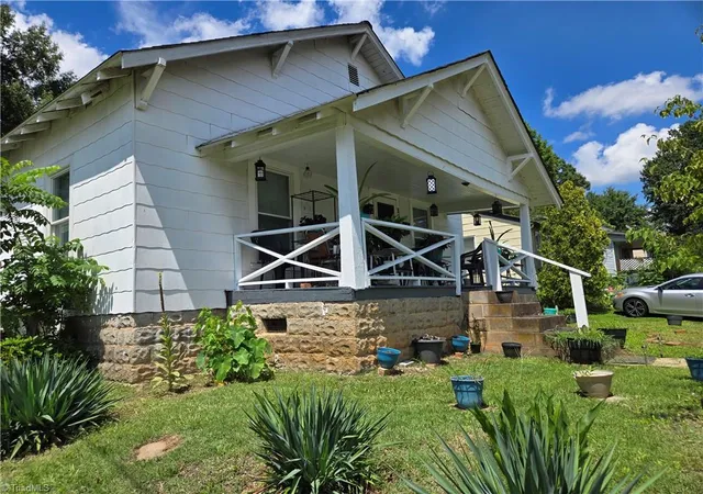 Photo 3 of Single family home for sale at 819 W Sprague St, Winston Salem, NC 27127 | MLS# 1230116 | Listing updated on 2026-08-07