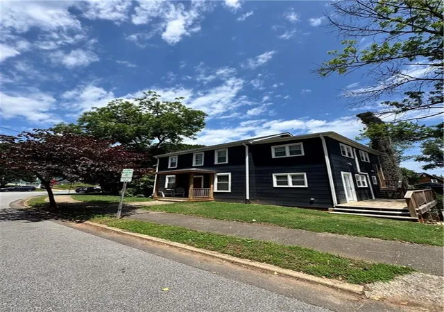 4th image of 2093 Craig St, Winston Salem, NC 27103 | MLS# 1224567
