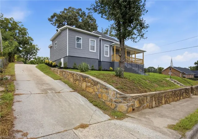 Photo 4 of Sale Pending at 614 N Cameron Ave, Winston Salem, NC 27101 | MLS# 1230601 | Listing updated on 2026-10-24