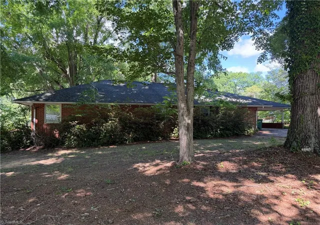 20th image of 2975 Bellaire Cir, Walkertown, NC 27051 | MLS# 1219858