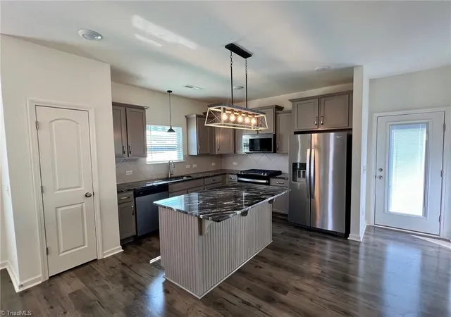 4th image of 146 Centerpiece Dr, High Point, NC 27265 | MLS# 1217327