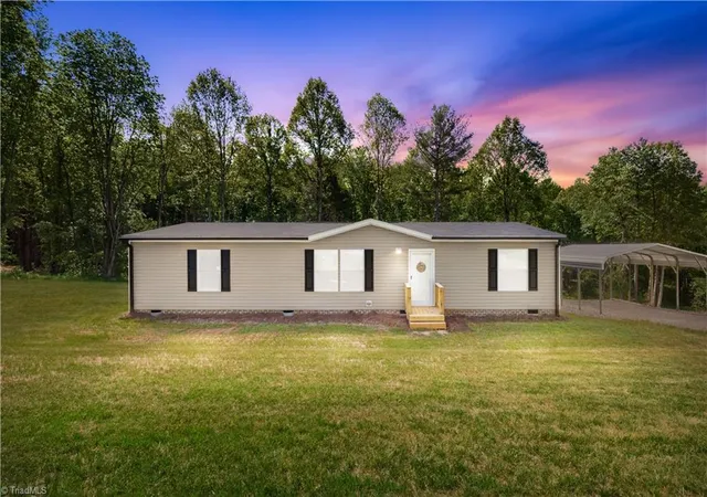 Homes for sale in Thurmond, NC | 251 Center Ln, Thurmond, NC 28683 | MLS# 1220268