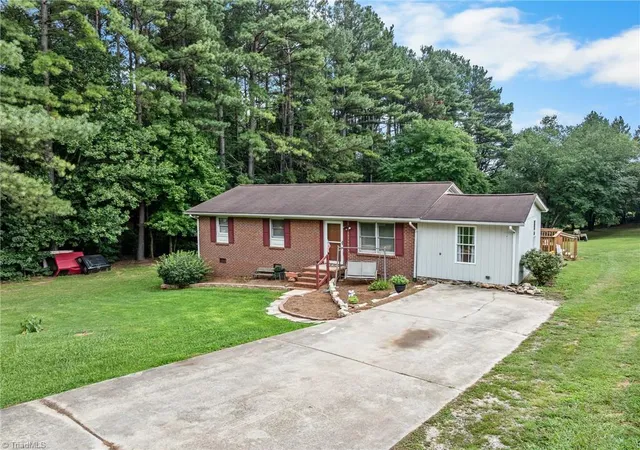 Photo 3 of Single family home for sale at 1493 Hartman Rd, Lexington, NC 27295 | MLS# 1230143 | Listing updated on 2026-09-01