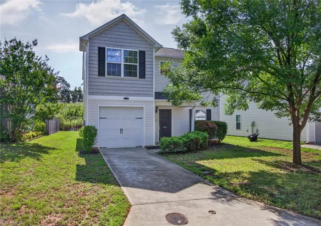 Photo 2 of Single family home for sale at 4047 Parkside Meadow Ct, Winston Salem, NC 27127 | MLS# 1228944 | Listing updated on 2026-10-09