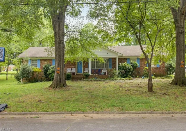 1st image of 212 Westdale Dr, High Point, NC 27265 | MLS# 1233041
