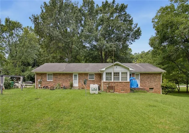 5th image of 212 Westdale Dr, High Point, NC 27265 | MLS# 1233041
